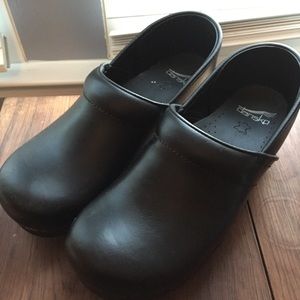 Dansko Clogs, “Professional Oil Black”